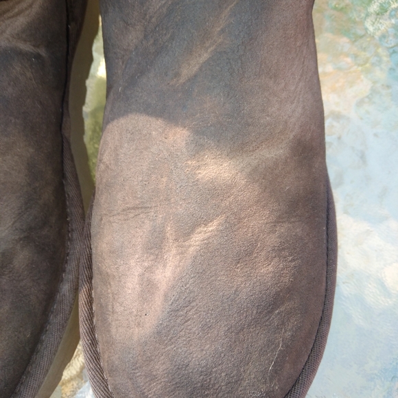 UGG above ankle boots. - Picture 8 of 11